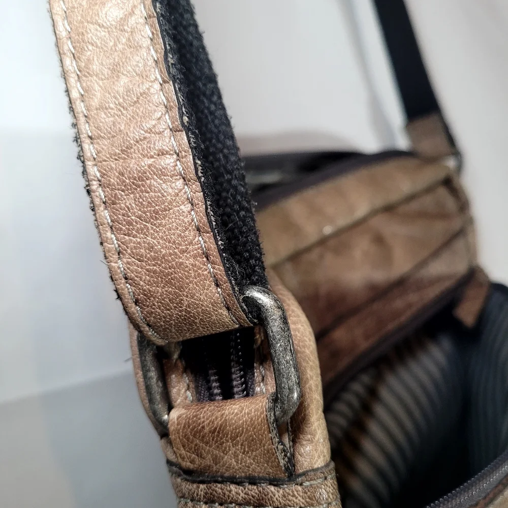 JACK GEORGES Leather Distressed Brown Crossbody Messenger Bag